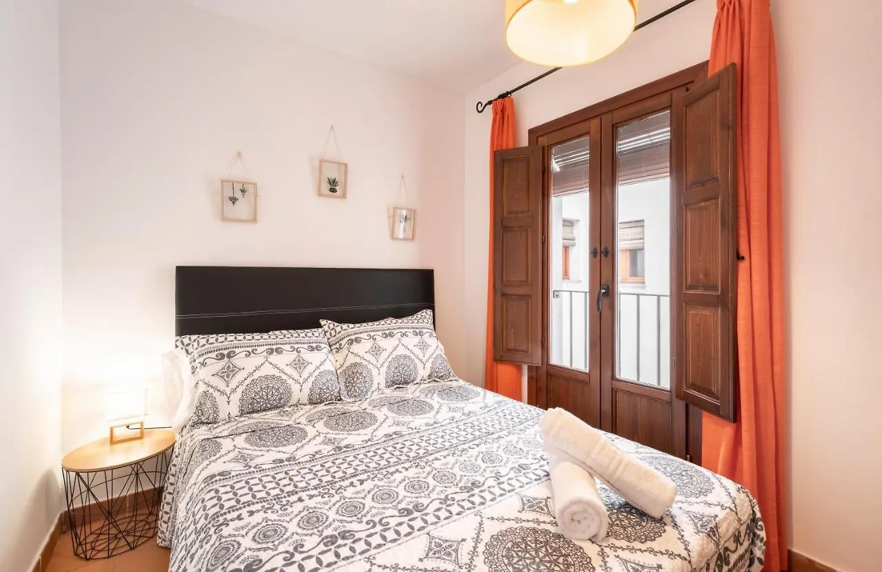 Elvira 60 Homes Granada Apartment